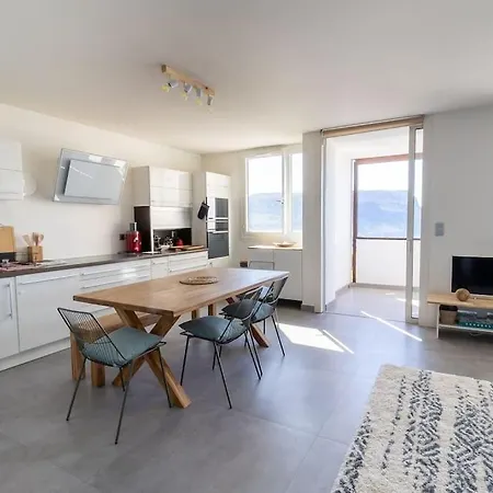 La Perle Bleue Cassis